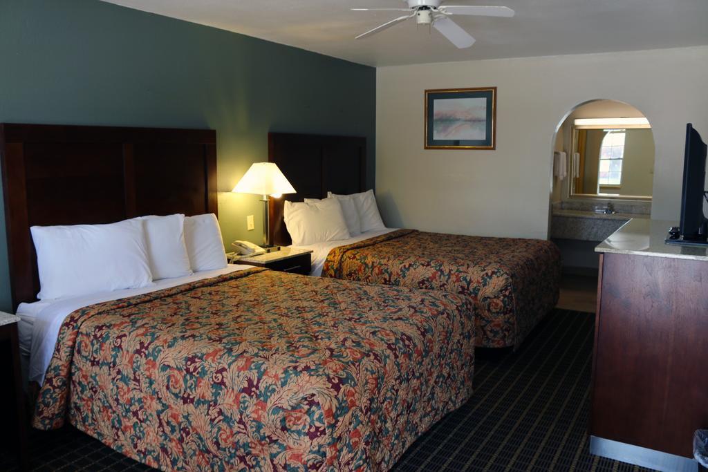 Great Western Inn & Suites Carlsbad Ngoại thất bức ảnh